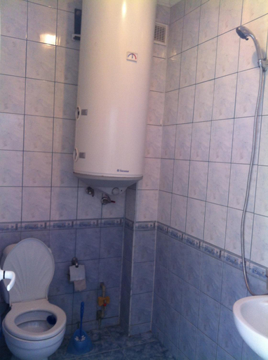 Bathroom 3, Family Hotel Velevi, Velingrad