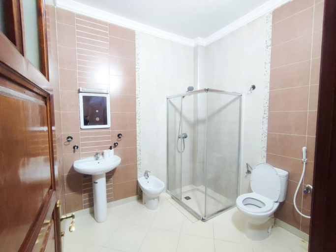 Bathroom 2, Stayvibe Atlas, 2ch, clim, WiFi 200Mb, Netflix, Khémisset