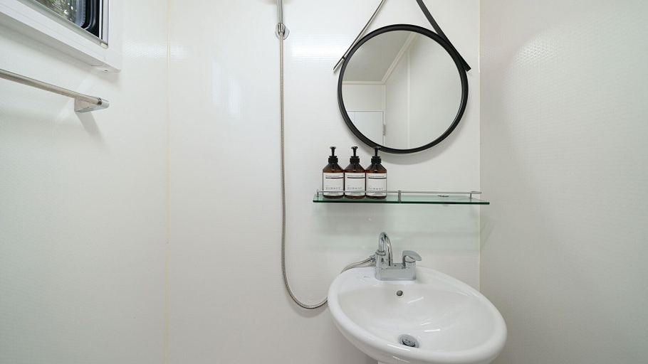 Bathroom 3, Hwaseong Refresh Glamping & Caravan, Hwaseong