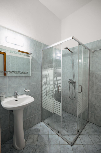 Bathroom 4, Hotel Panorama, Vlorës