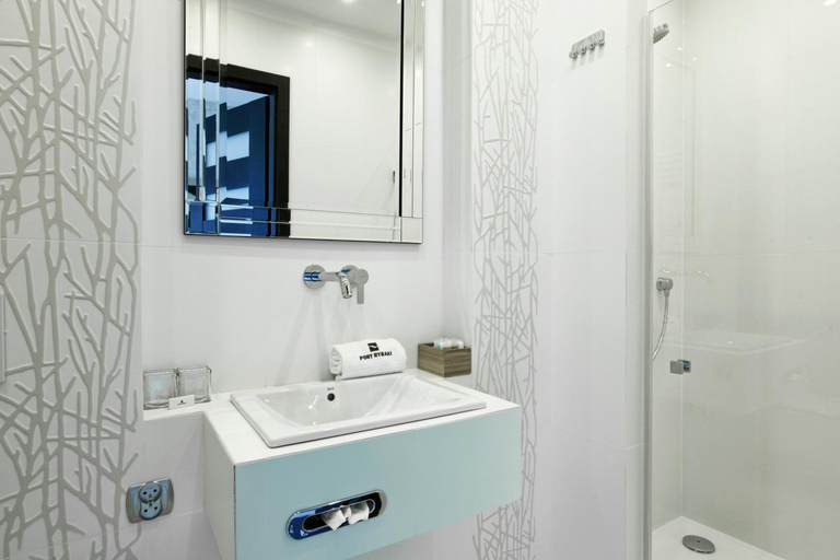 Bathroom 4, Port Rybaki & Vine Agritourism, Brodnica