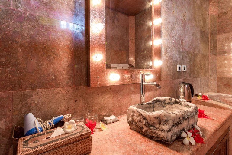 Bathroom 9