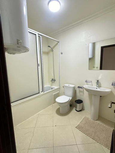 Bathroom 2, SHRTSTAYS Guesthouse, Tanger-Assilah