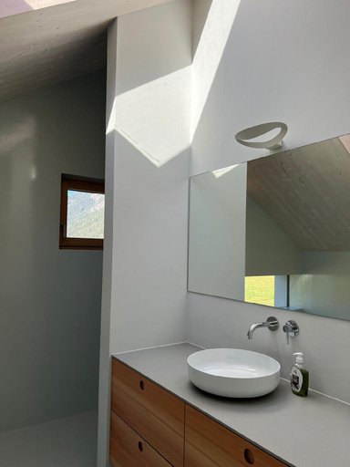 Bathroom 3, Urban Mountain Splitlevel with Lake View, Schwaz