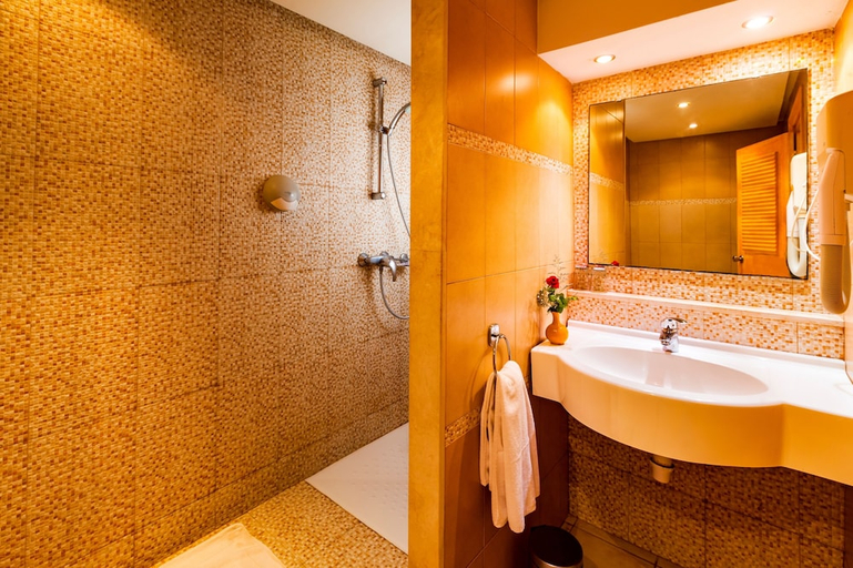 Bathroom, El Borj Hotel, Mahdia