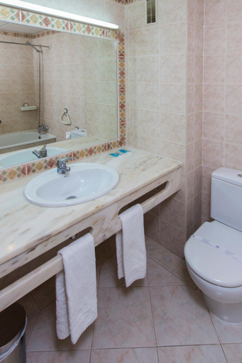 Bathroom 5, Aparthotel Paladim & Alagoamar, Albufeira