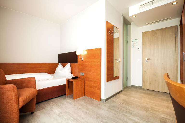 Bedroom 3, Domus, München