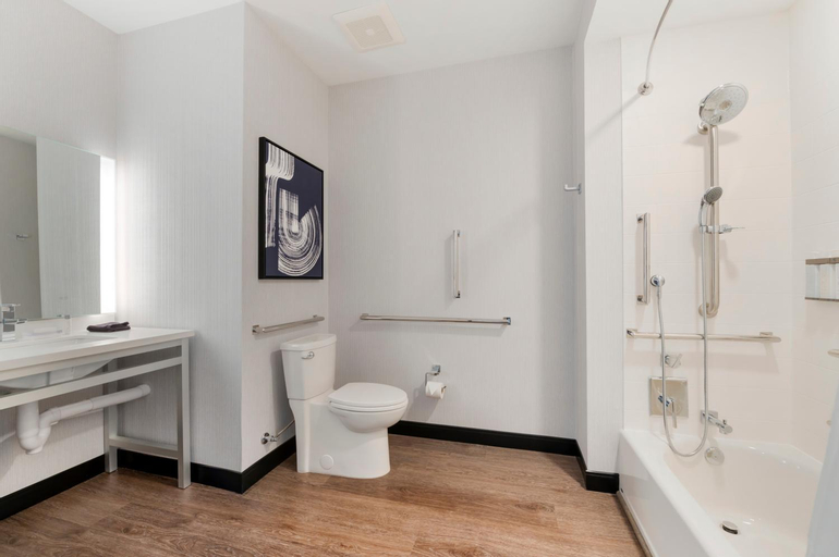 Bathroom 20