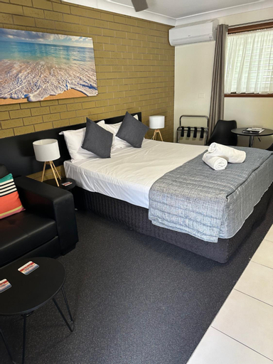 Bedroom 9
