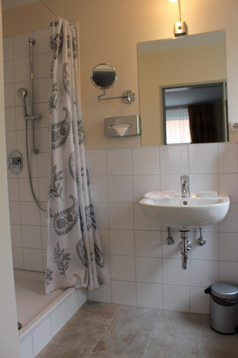 Bathroom 3