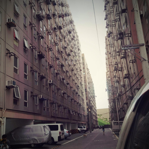 Others 5, Save room, Manila City