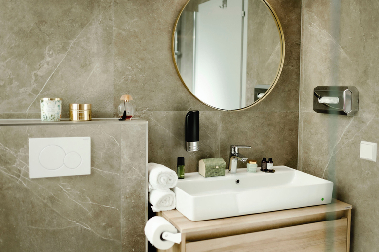 Bathroom 4, Boutiquehotel Hubertushof, Gmunden