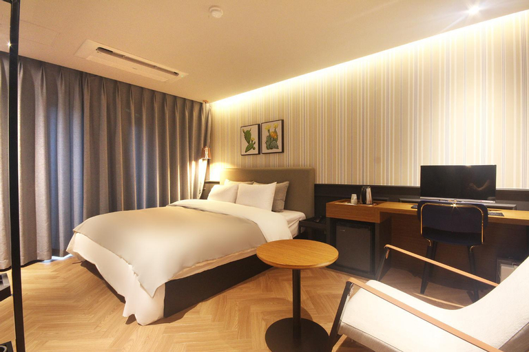 Bedroom 26