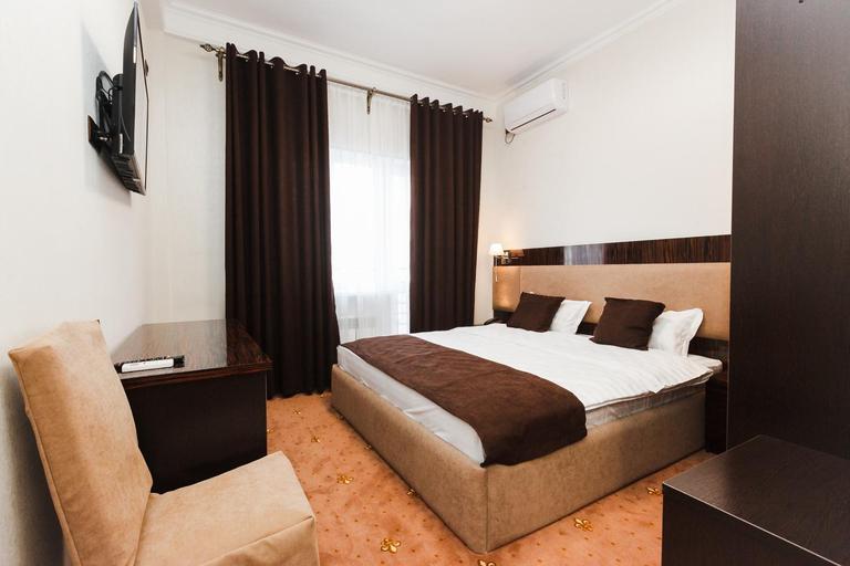 Bedroom 2, Beluga Hotel, Makhambetskiy