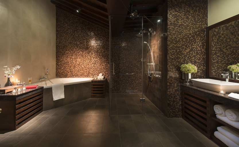 Bathroom 5, Residence on Park Street, Colombo