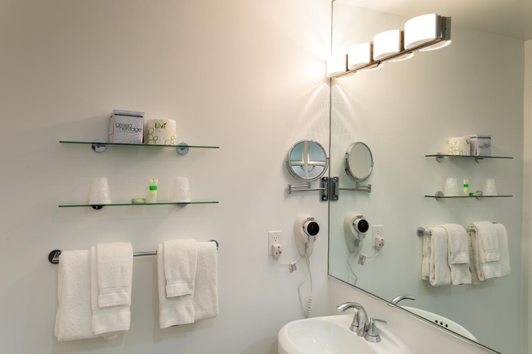 Bathroom 4, President Hotel Villa, Miami-Dade