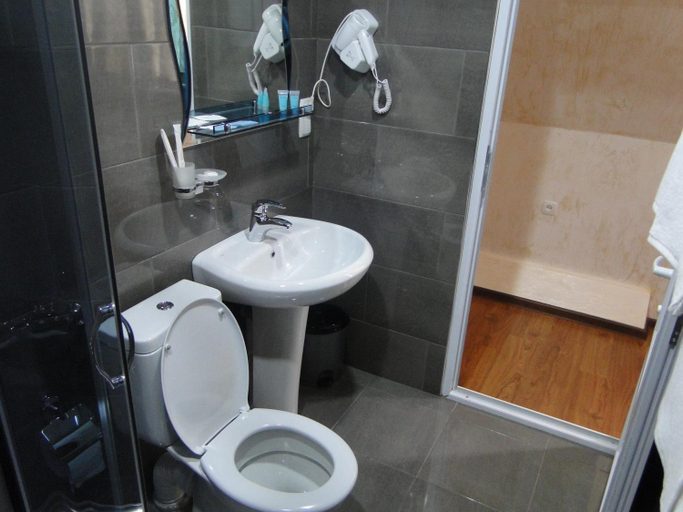 Bathroom 5, Hotel Lord, Batumi