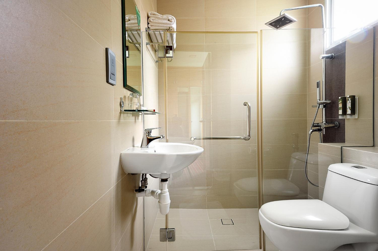 Bathroom 4, The Assembly at Stevens, Service Residences, Singapore