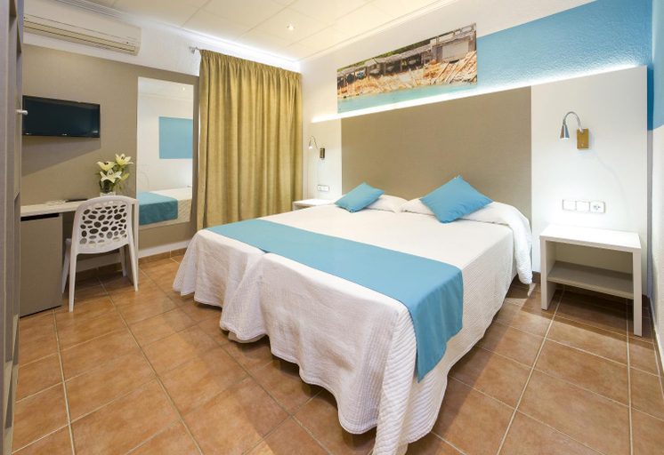 Bedroom 2, Hostal Adelino, Baleares
