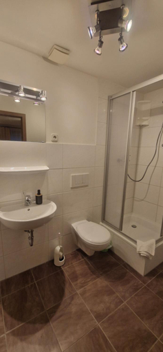 Bathroom 4, BusinessHotel Muhlenbeck, Oberhavel