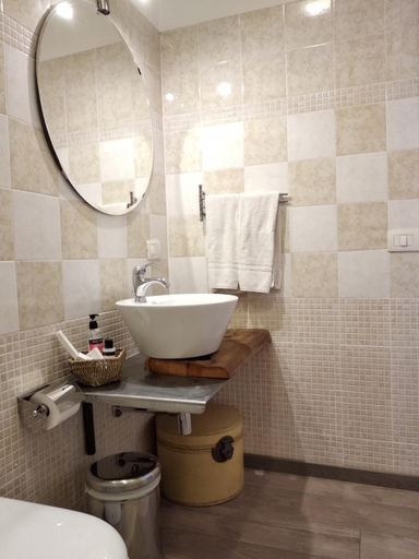 Bathroom 2, B&B Orchard, Viterbo