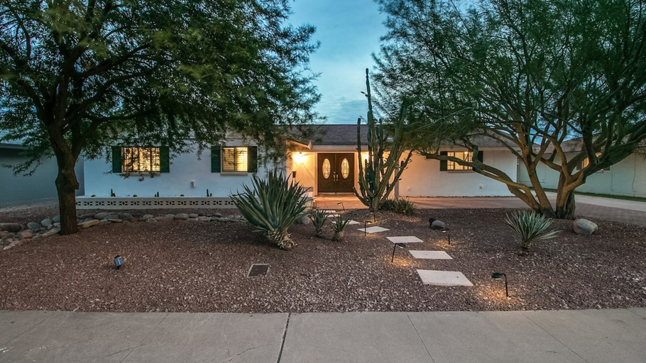 Exterior & Views 2, Modern Chic Old Town Scottsdale Home W/pool & Gym!, Maricopa