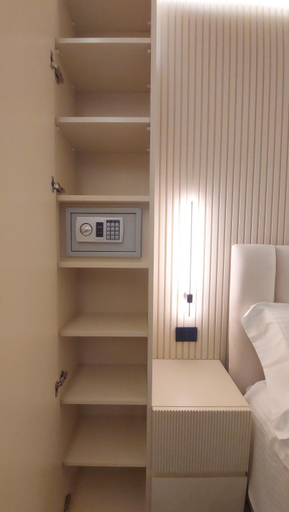 Bedroom 2, Lungofiume Suite, Avellino