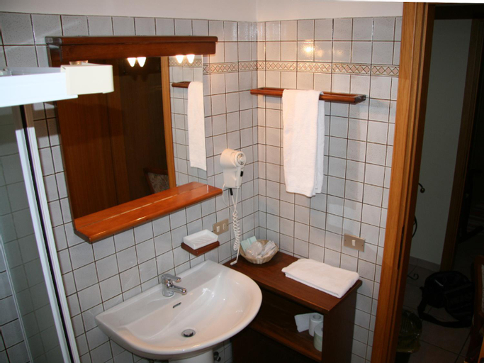 Bathroom 5
