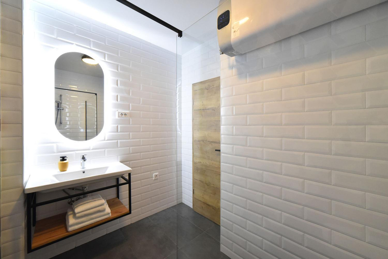 Bathroom, Block Apartment No2, Zagreb