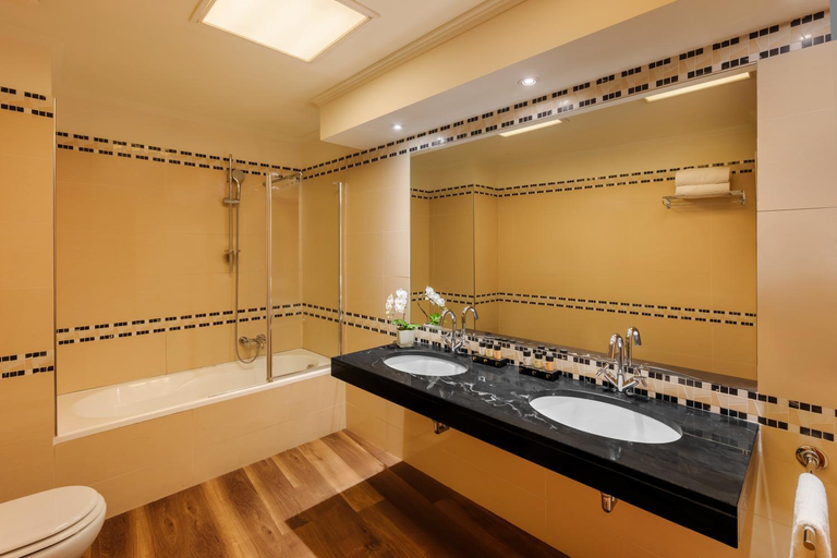 Bathroom 4, Dei Cavalieri Hotel, Milano