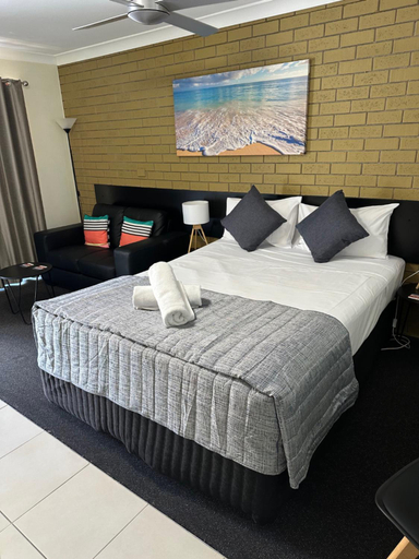 Bedroom 2, Gold Coast Airport Motel - Only 300 Meters To Airport Terminal, Gold Coast