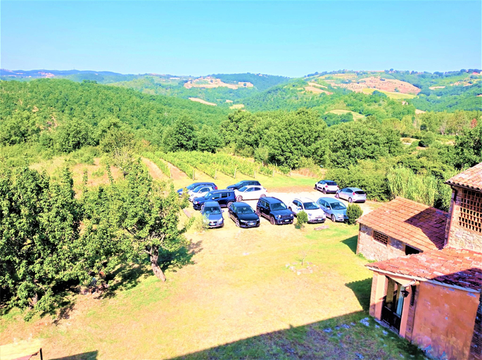 Large Farmhouse in Umbria -Swimming Pool -Cinema Room -Transparent Geodesic Dome, Perugia