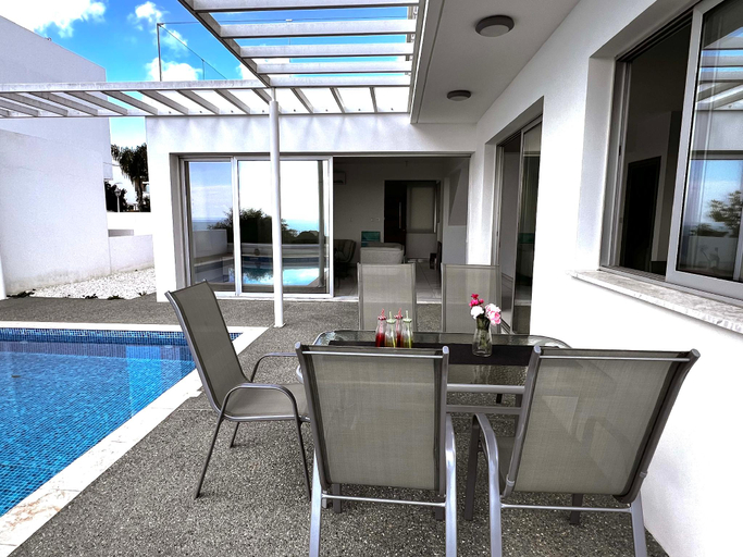 Others 4, Too Coool 1 Bedroom Apartment Coralli Resort