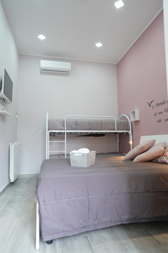 Bedroom 2, Cristal Home, Napoli