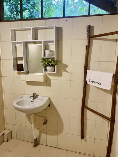 Bathroom, Lumuma, Thiruvananthapuram