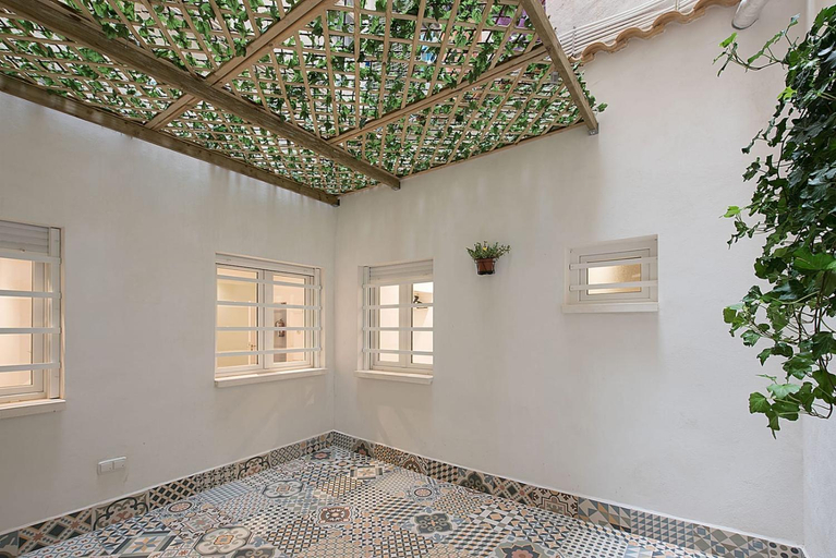 Others 3, Hostal Beach, Alicante