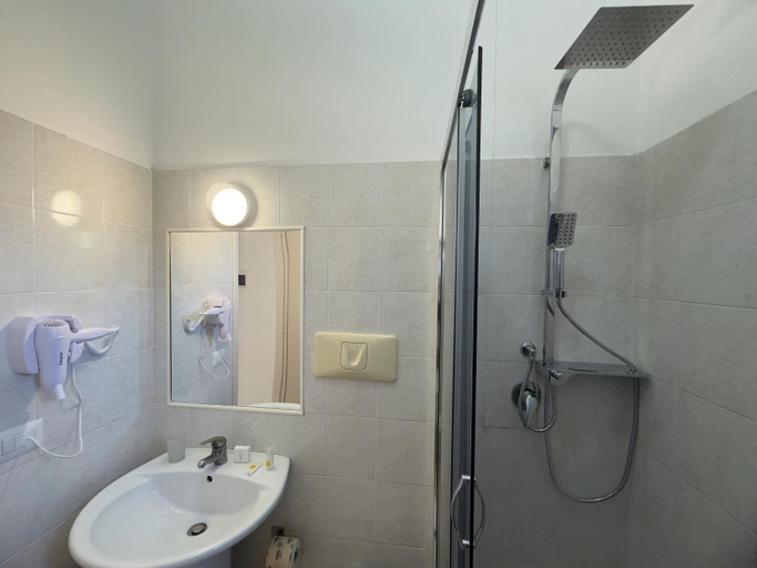 Bathroom 3, Garden Hotel Alghero, Sassari