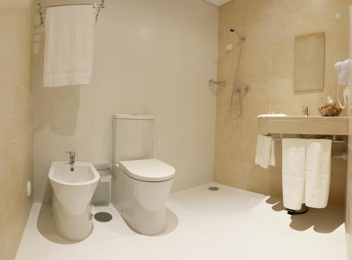 Bedroom 4, Santa Noite, Ourém