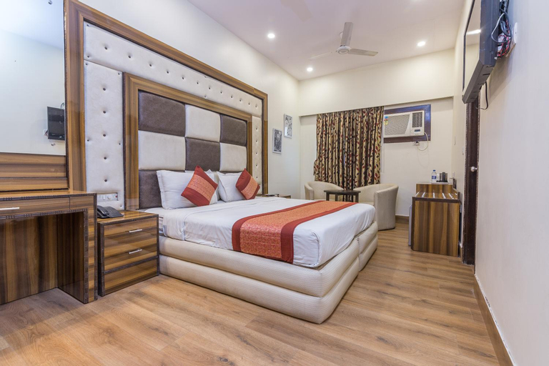 Bedroom 3, Hotel Rupam, West