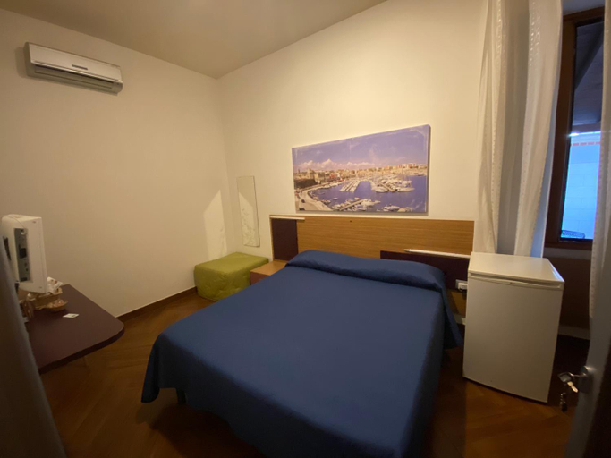 Bedroom 3, B&B Al Porto Novo, Barletta-Andria-Trani
