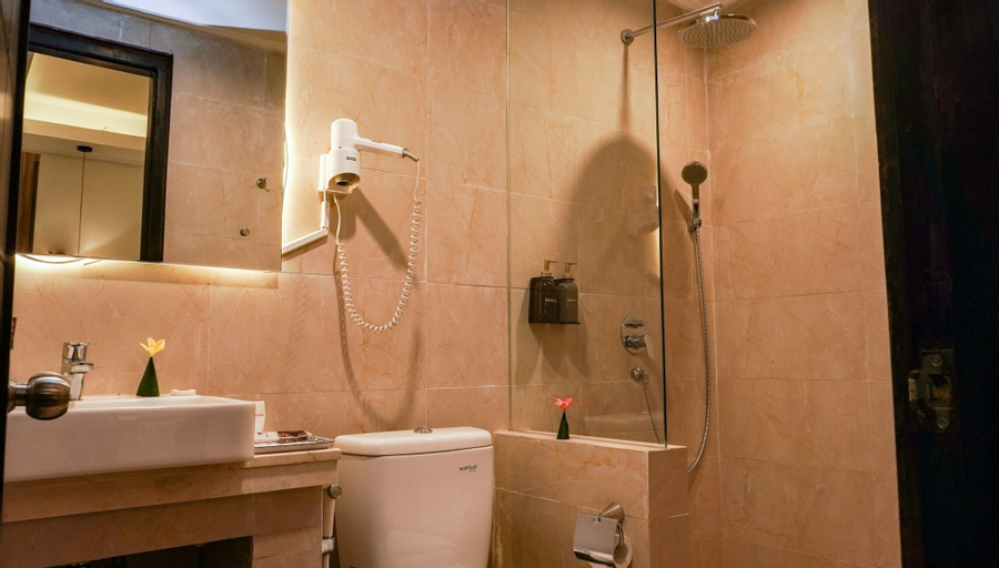 Bathroom 26