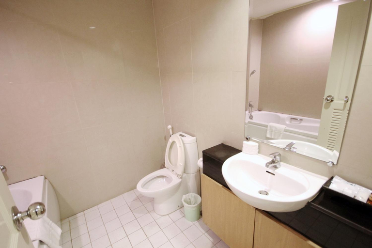 Bathroom 4