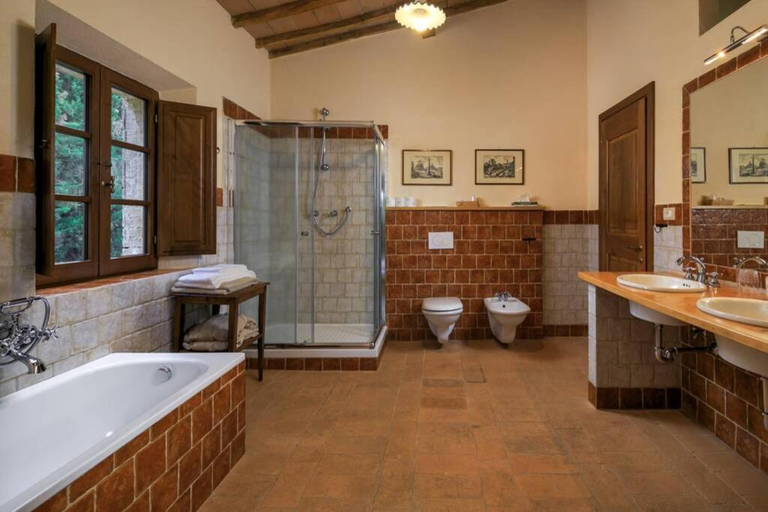Bathroom 4, Podere Maiano - Private pool villa with spa, Siena