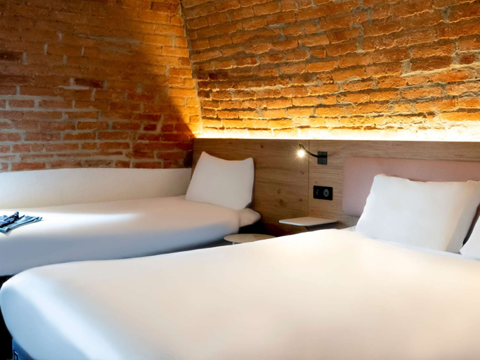 Bedroom 3, ibis Styles Colmar Centre, Haut-Rhin