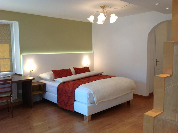 Bedroom 5, Landgasthof Schwanen, Frauenfeld