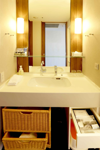 Bathroom 4, Tokyo Bay Maihama Hotel, Edogawa