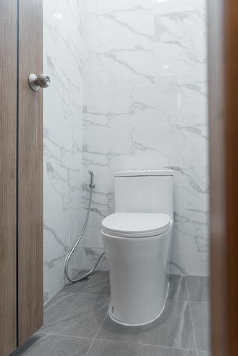 Bathroom 9