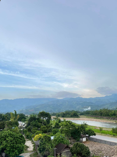 Others 3, Nha Nghi Ngoc Anh, Văn Chấn