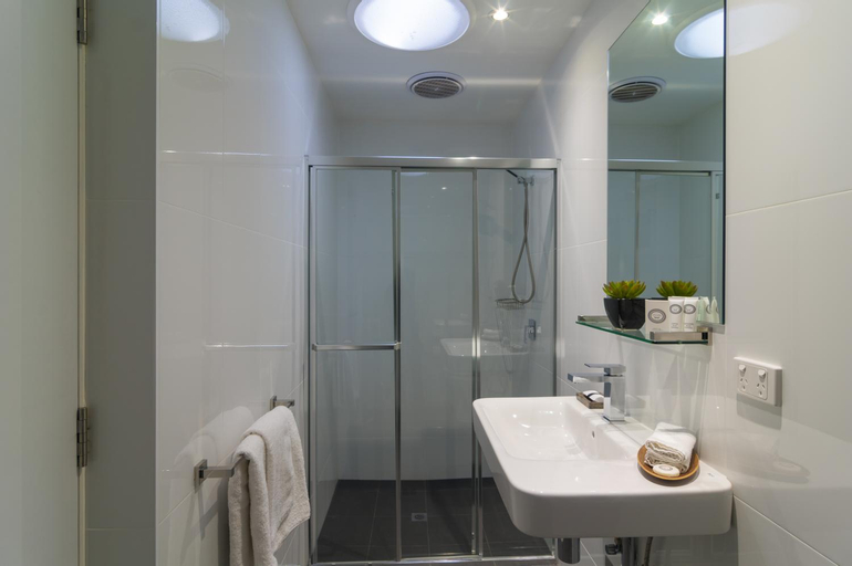 Bathroom 4