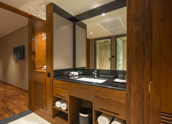 Bathroom 5, The Swiss Residence, K.F.G. & G. Korale